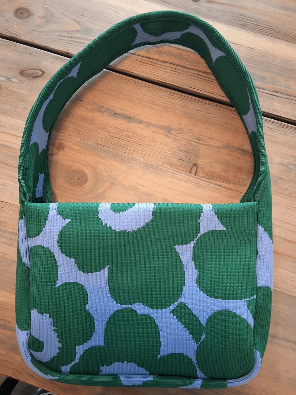 Knitted Shoulderbag Unikko | Marimekko Pre-loved | Marimekko Pre-loved Knitted Shoulderbag Unikko | Marimekko Pre-loved | Marimekko Pre-loved